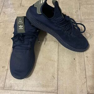 adidas Pharrell Williams Tennis Hu sneakers in blue size 7 men’s